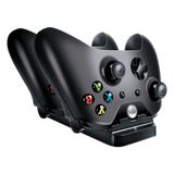 Carregador Dock Power Duplo Dreamgear para Xbox One DGXB1-6624 Preto